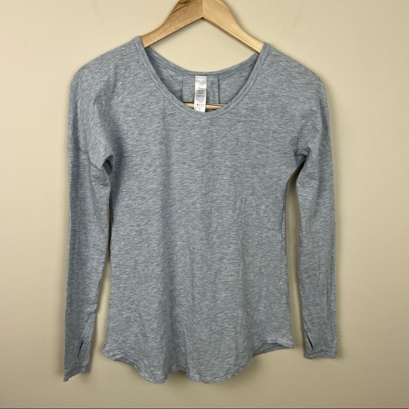 Ivivva‎ Girls Gray Long Sleeve Workout Shirt - Picture 10 of 10